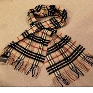 ♥️Burberry Cashmere Scarf♥️